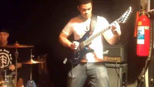 Conheça a banda Savage