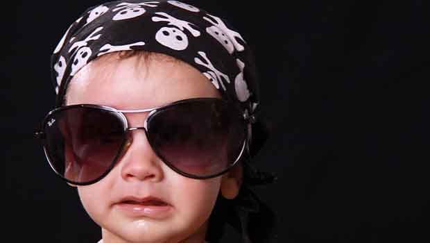 Vídeo de bebe curtindo Oficina G3 com o pai.