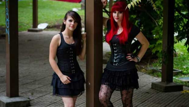 Promoção em corset, espartilho e bijuterias