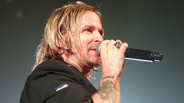 Kevin Max deixa o Audio Adrenaline e lança álbum solo